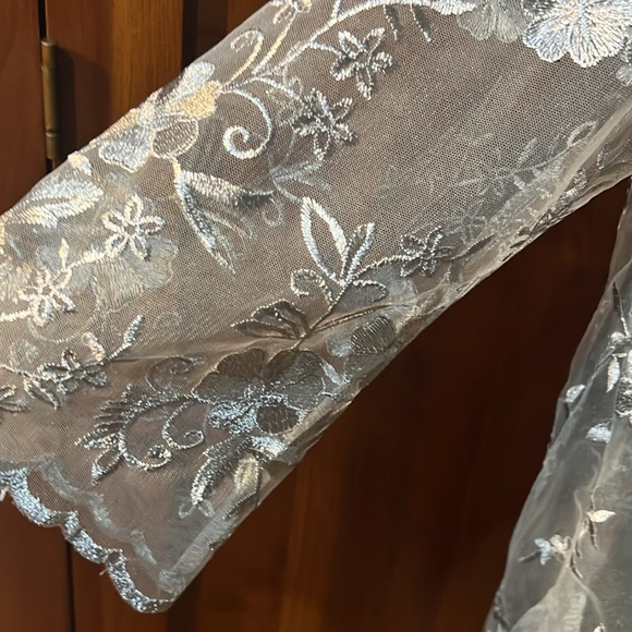 Handmade Embroidered Lace High Low Tunic Top - Picture 3 of 6